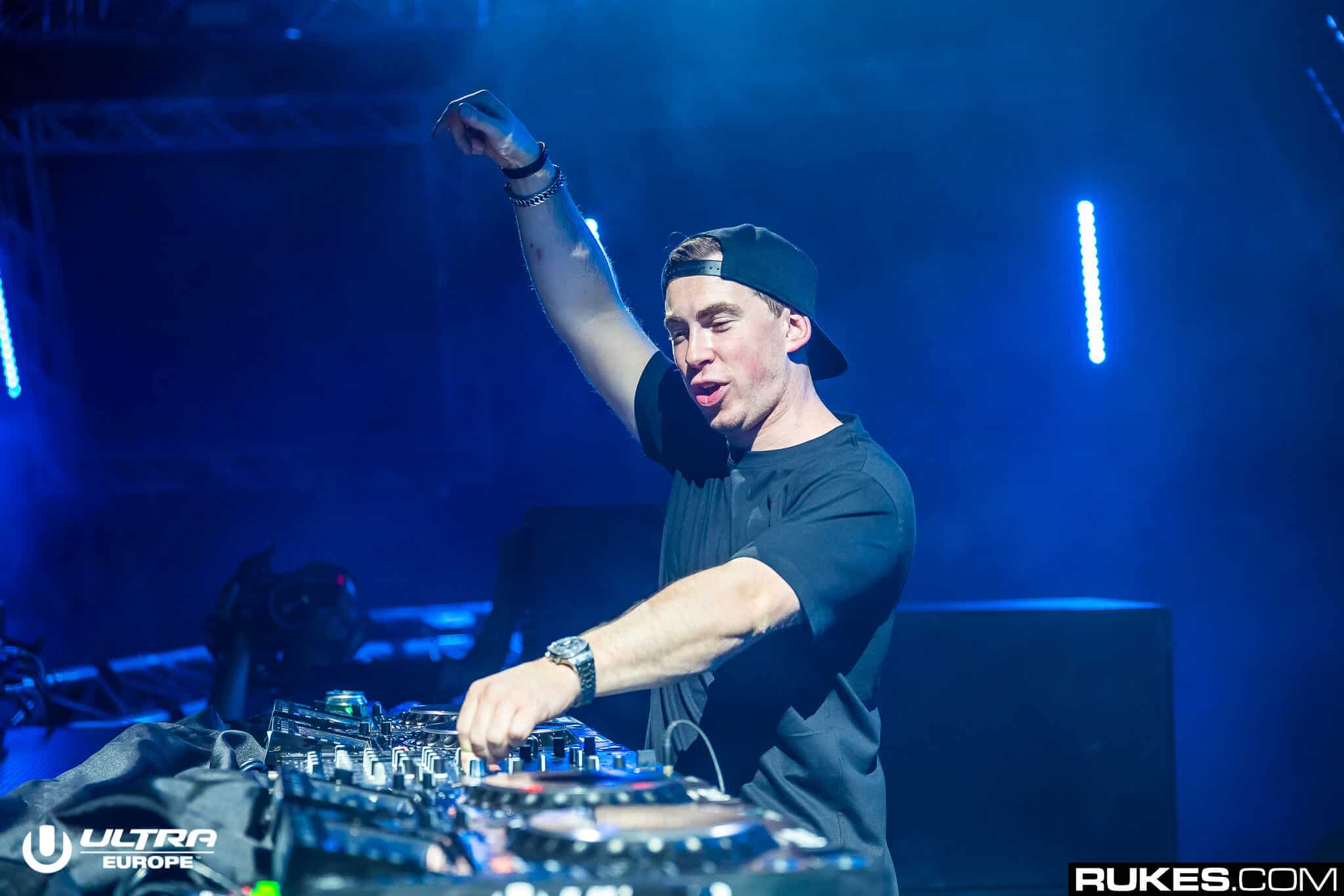Hardwell & Dyro’s track ‘Never Say Goodbye’ turns 7 years old today