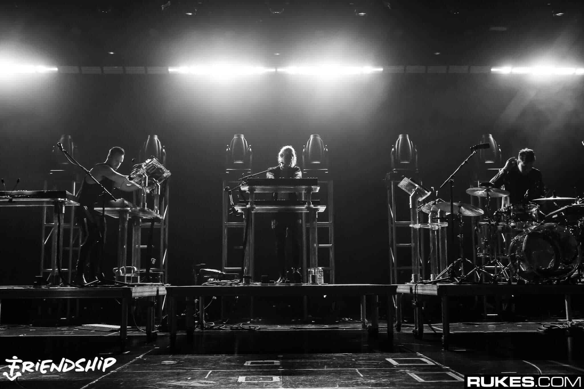 Rüfüs Du Sol share live performance of On My Knees from The Gorge
