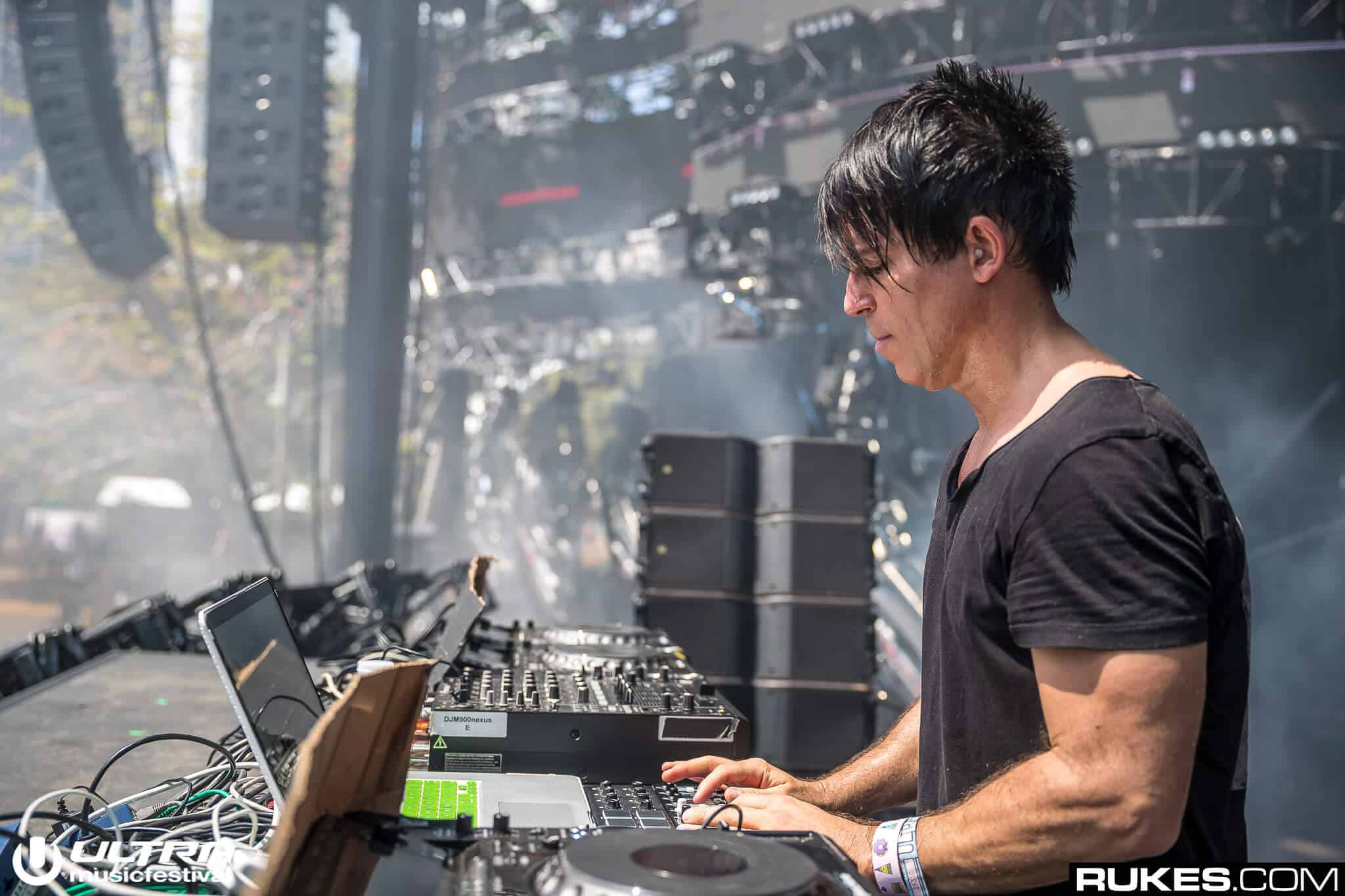 BT prepares to release updated mix of 2006 album