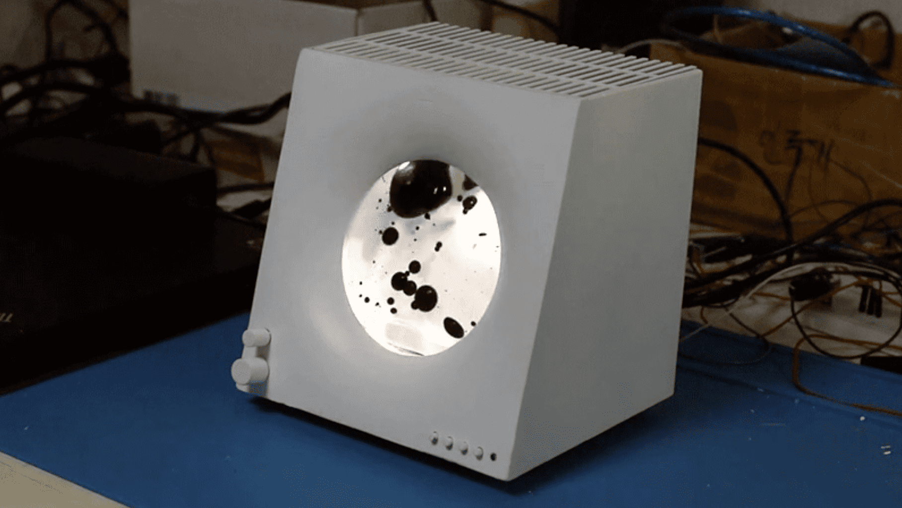 Bluetooth Speaker with Ferrofluid