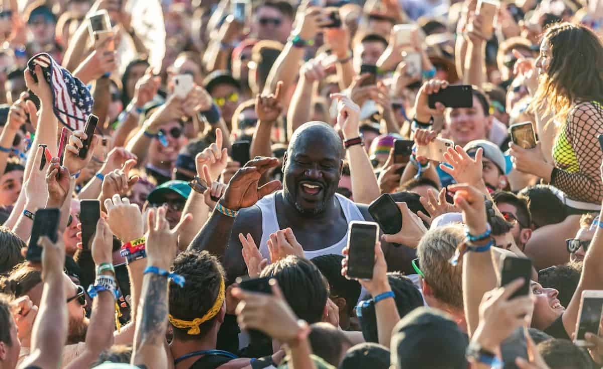 Watch : Shaquille O'Neal crowd-surfs at Lost Lands 2021