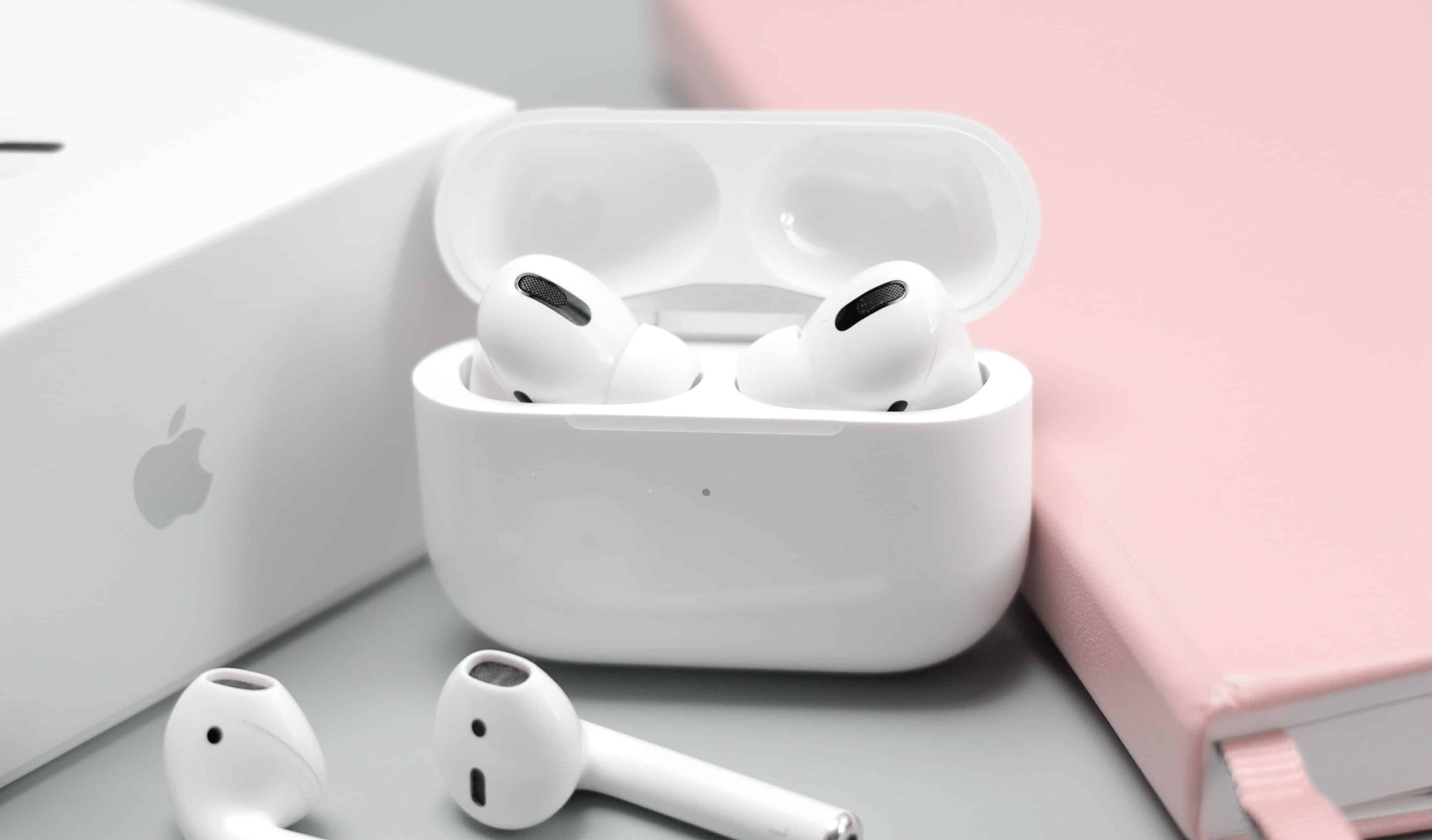 Apple faces lawsuit over AirPods alert volume