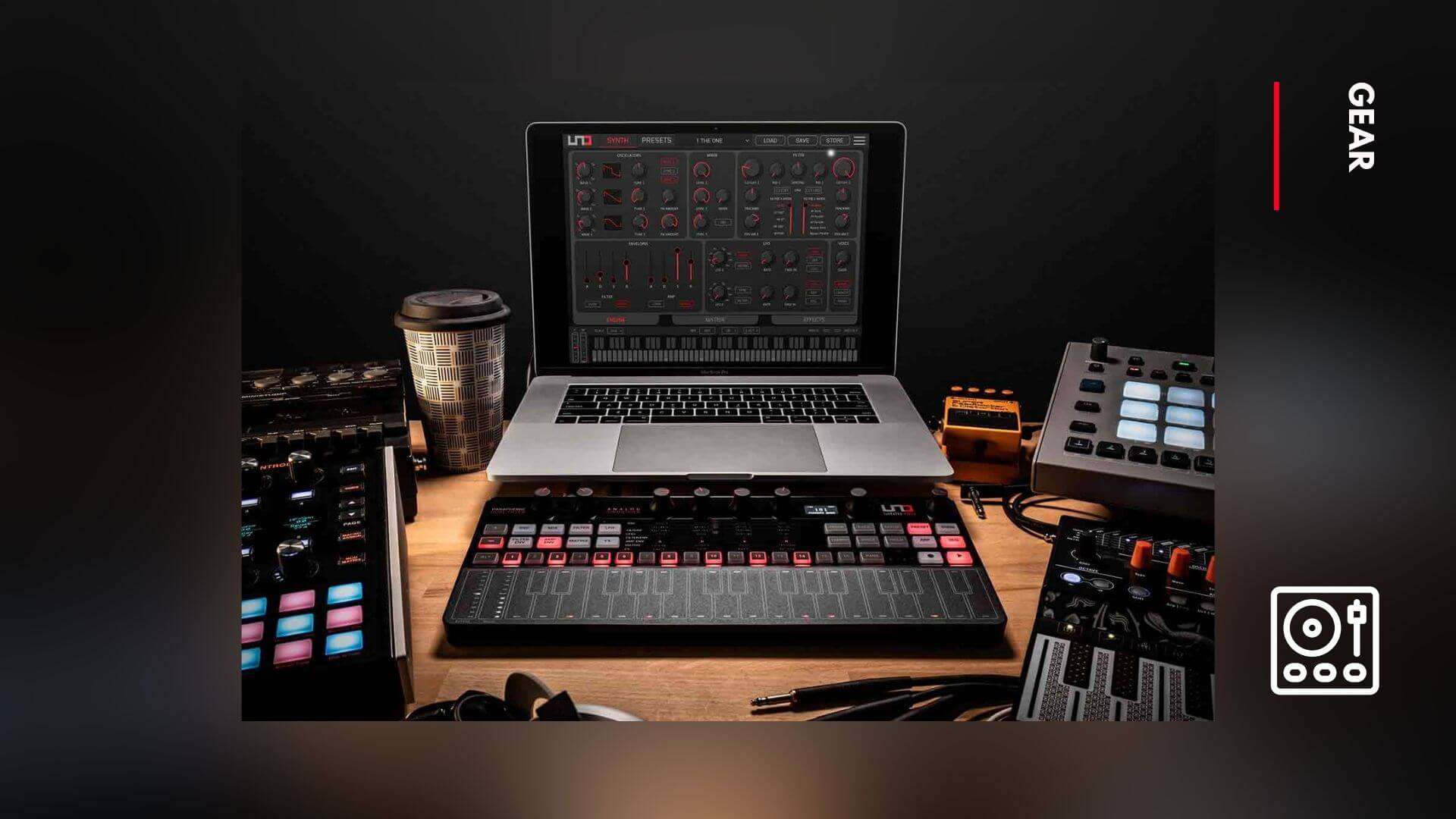 Superbooth 2022: IK Multimedia brings back Uno Synth Pro in black