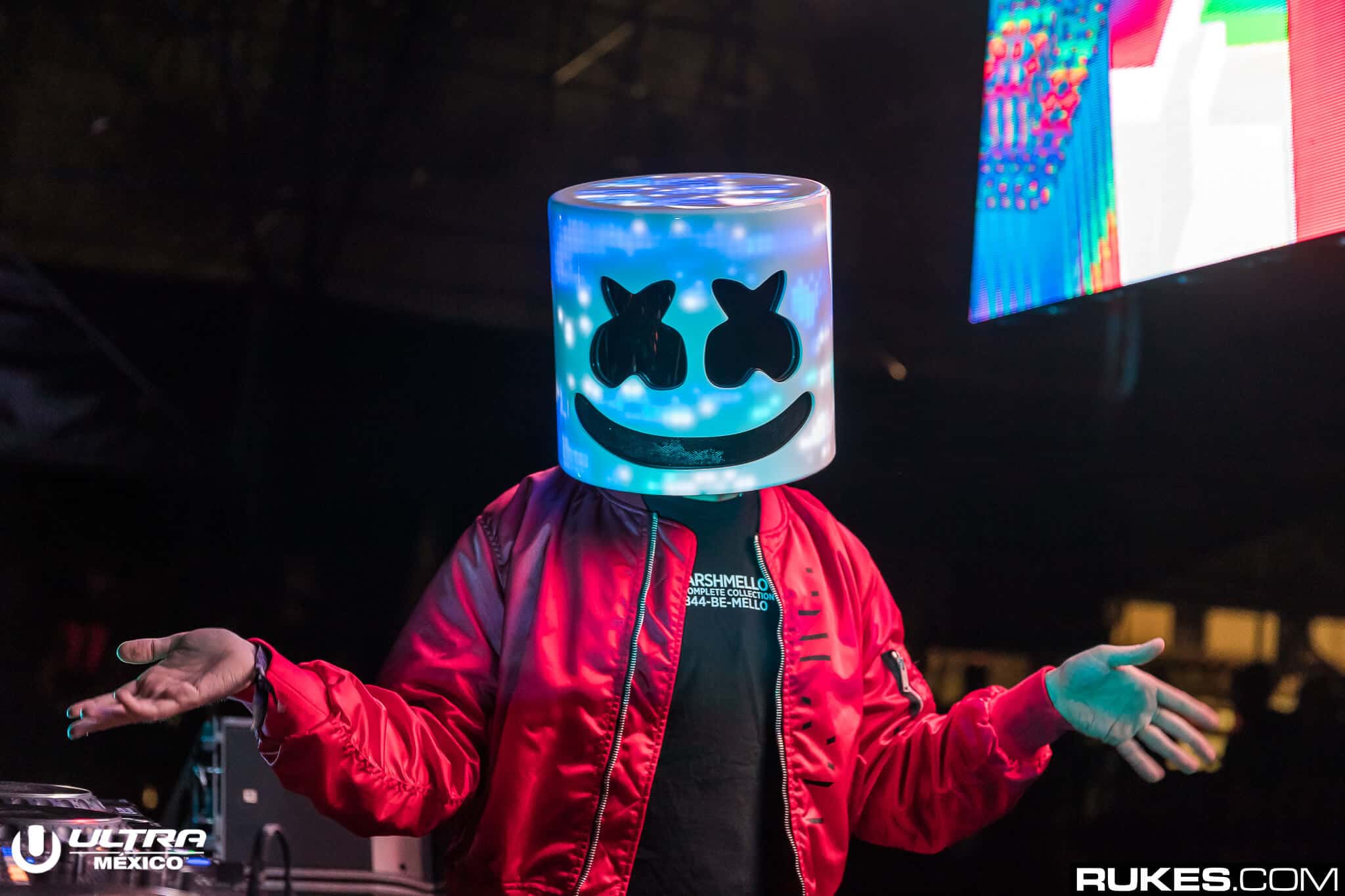 WonderLAnd and Marshmello team up for holiday drive-thru experience