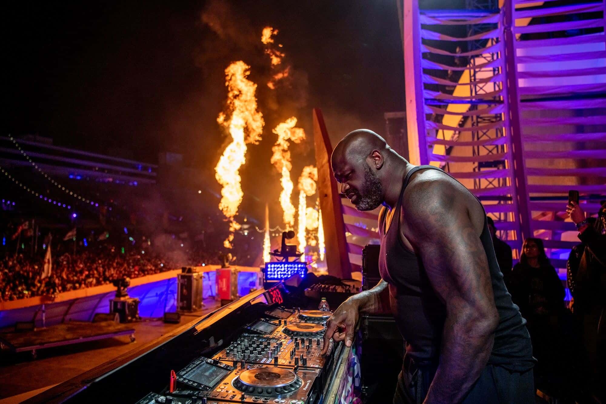 DJ Diesel sets out to break the world record for largest mosh pit at a festival