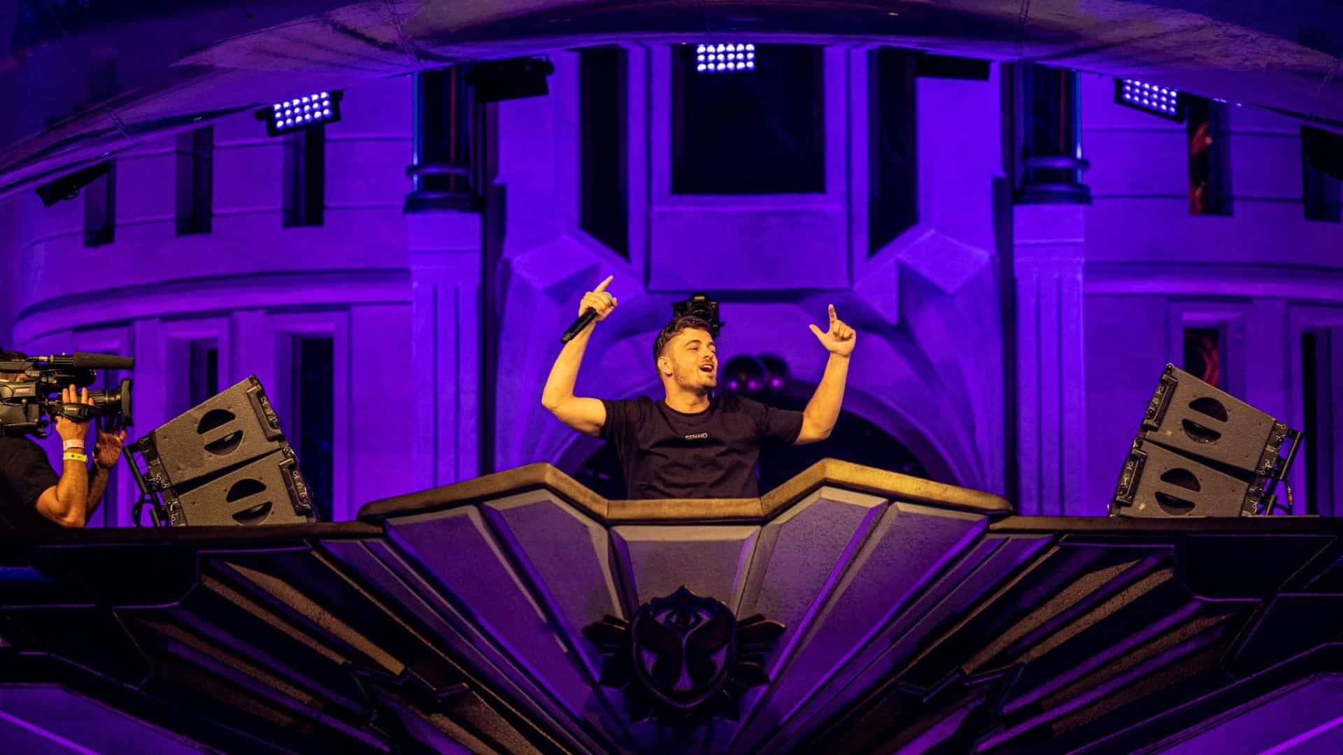 Martin Garrix closes out weekend one of Tomorrowland 2022 in epic fashion [Video]