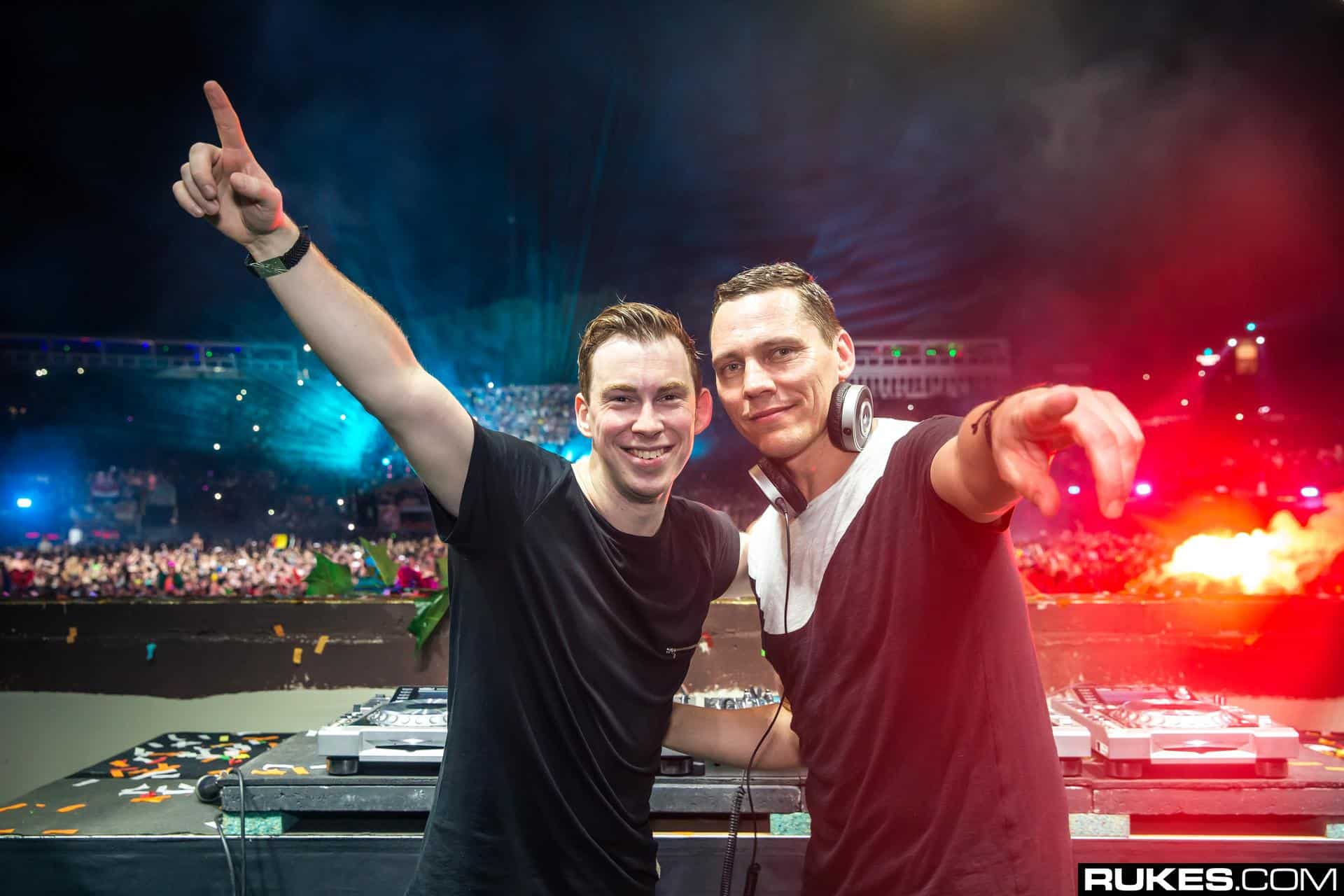 Tiësto brings out Hardwell for a B2B during his set at Breda Live