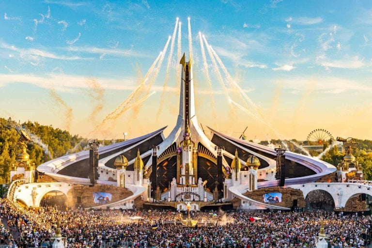 Did you know that Tomorrowland and EDC stages are actually inflatables?