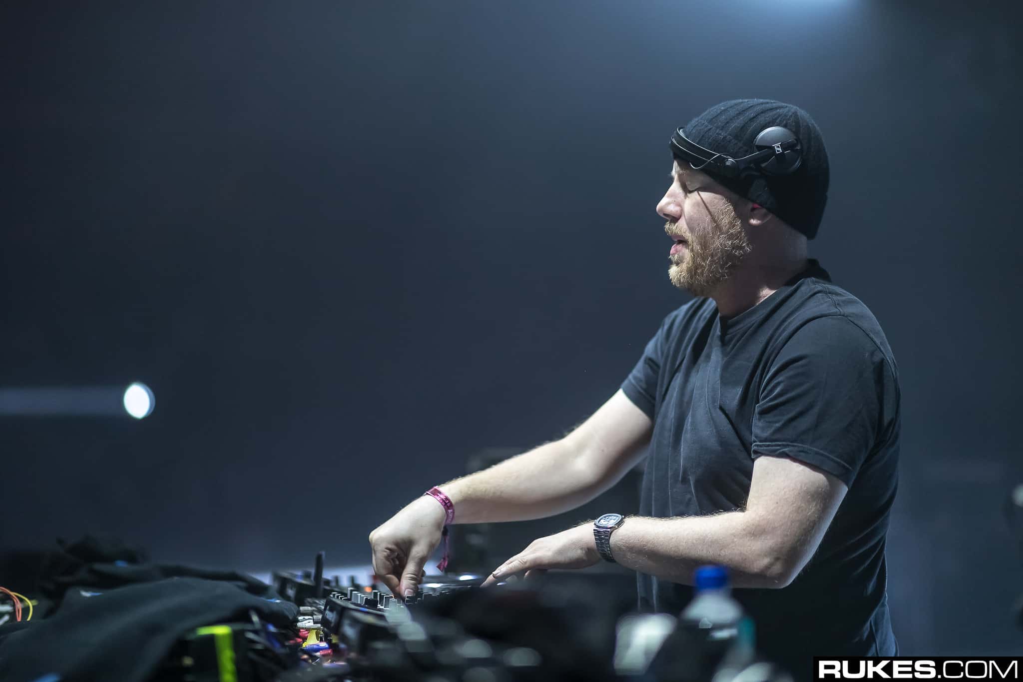 Eric Prydz iconic 2006 hit ‘Proper Education’ climbs back on Beatport charts