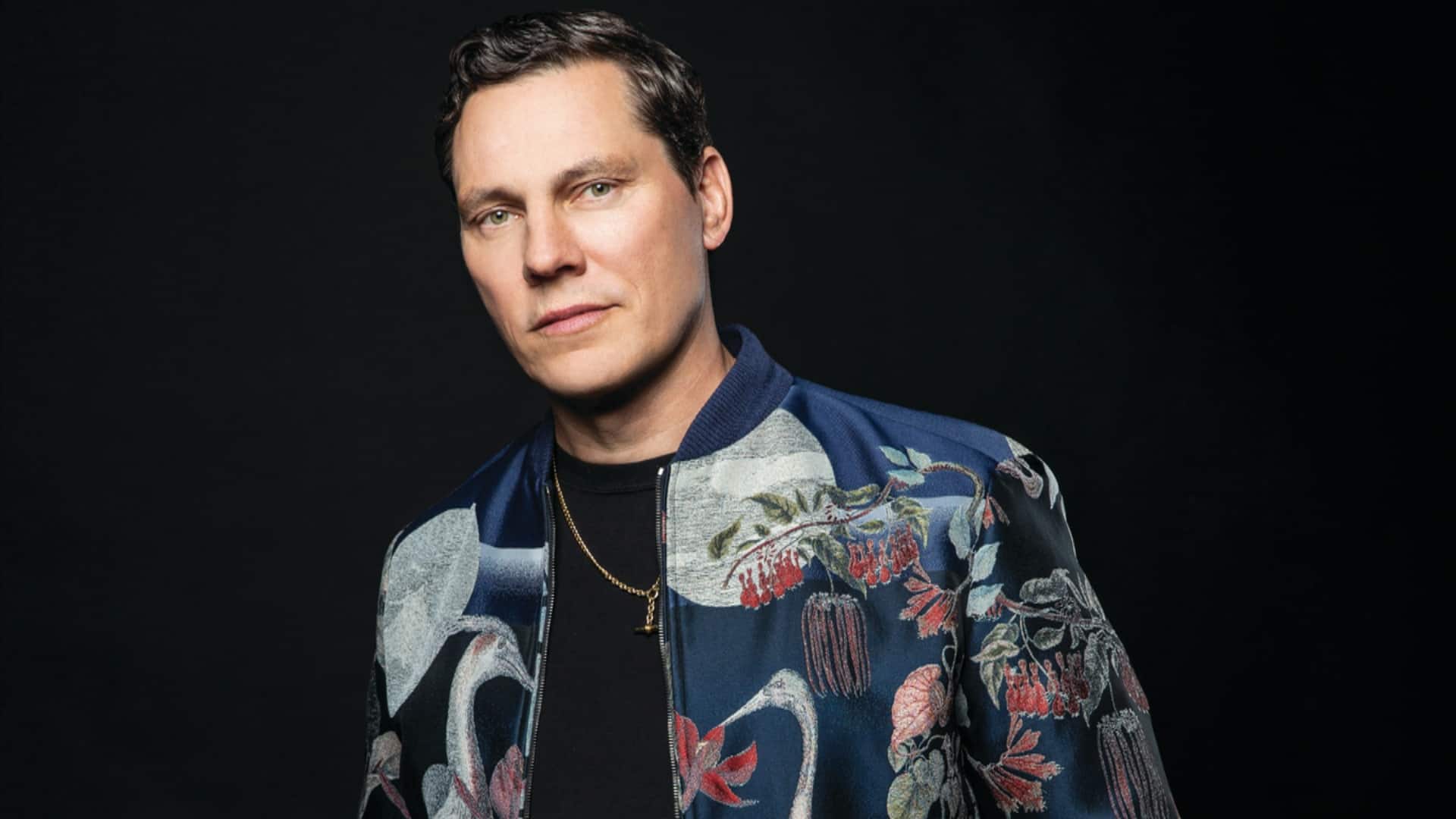 Tiësto & Tate McRae's ‘10:35’ gets catchy tech house remix from Joel Corry: Listen