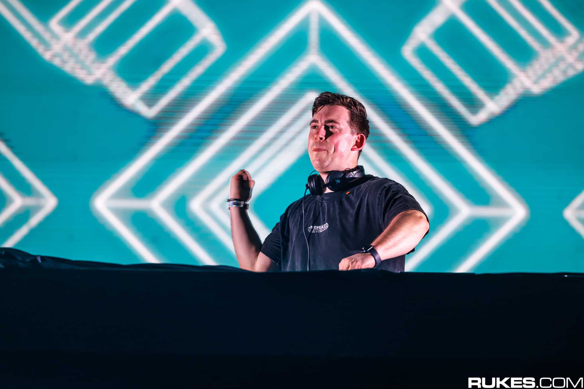 Hardwell remix of Calvin Harris & Ellie Goulding hit ‘Miracle’ gets official release: Listen