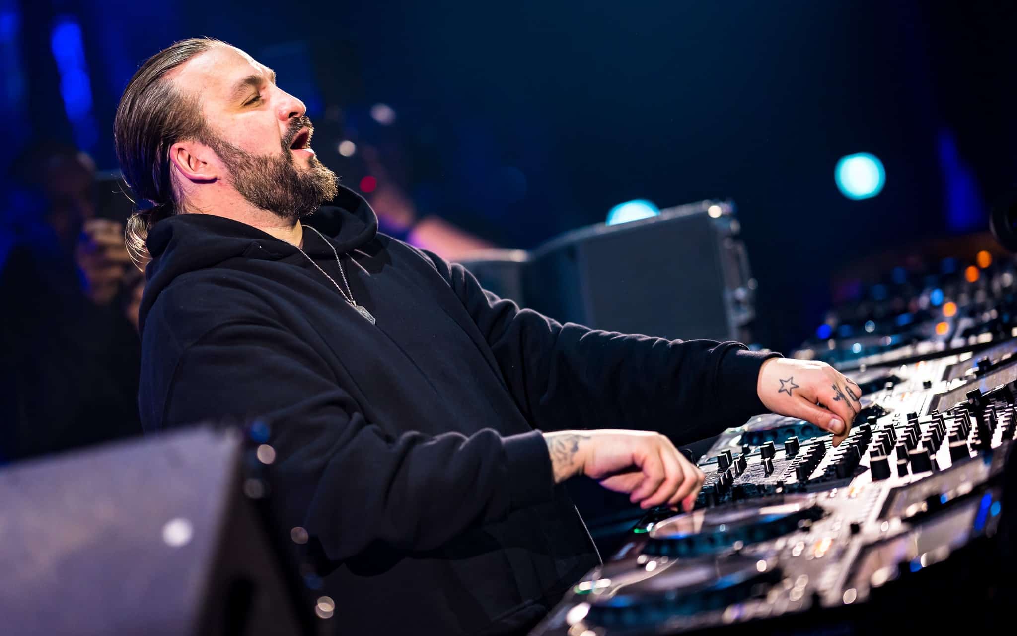 Steve Angello brings the heat with incredible Tomorrowland Winter 2023 set: Watch