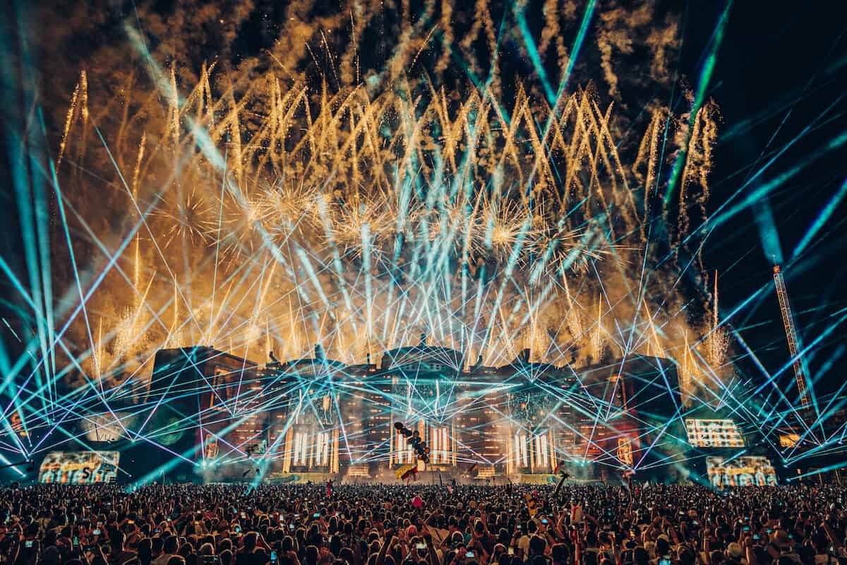 PAROOKAVILLE completely sells out & announces livestream information