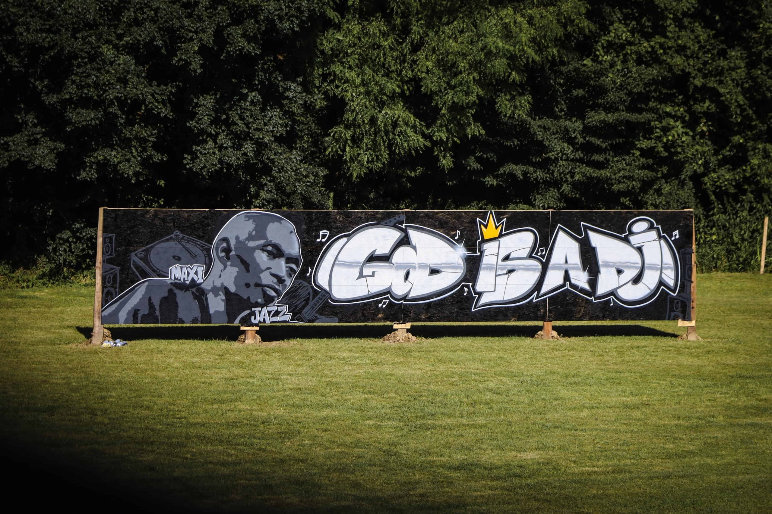 Forestland Festival pays tribute to Maxi Jazz with graffiti mural: honoring a music legend