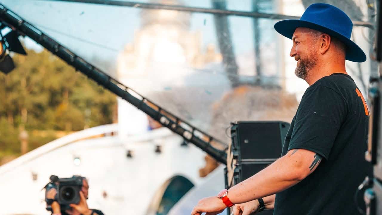 Kölsch brings melodic techno to Tomorrowland 2023 W2 mainstage with 7 new IDs: Watch