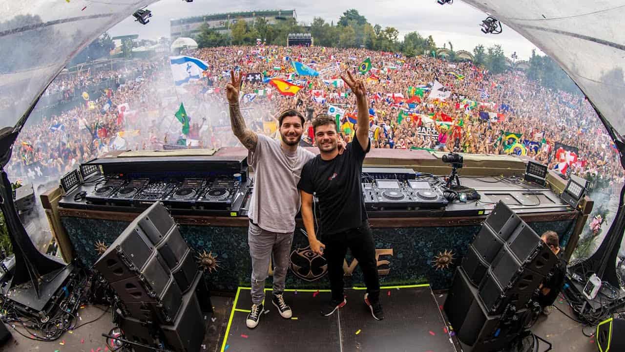 Relive Martin Garrix B2B set with Alesso at Tomorrowland 2023: Watch