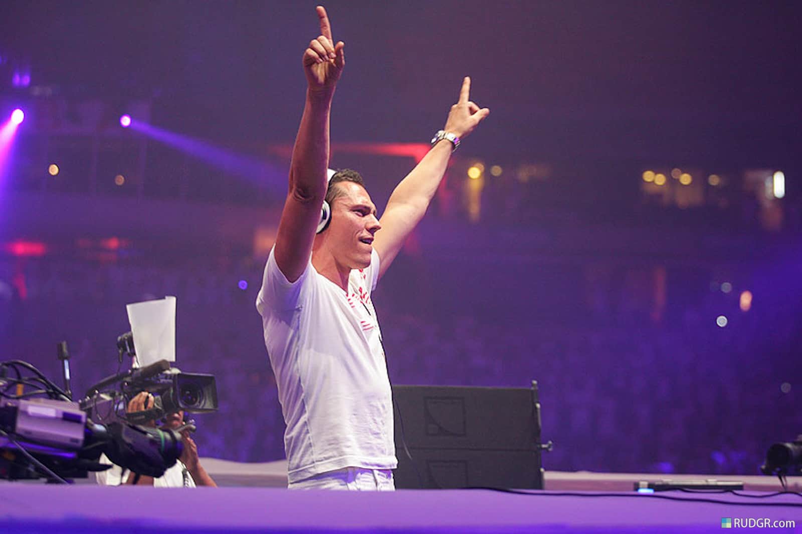 Tiësto at Olympics 2004: Reflecting a Groundbreaking Moment for Dance Music