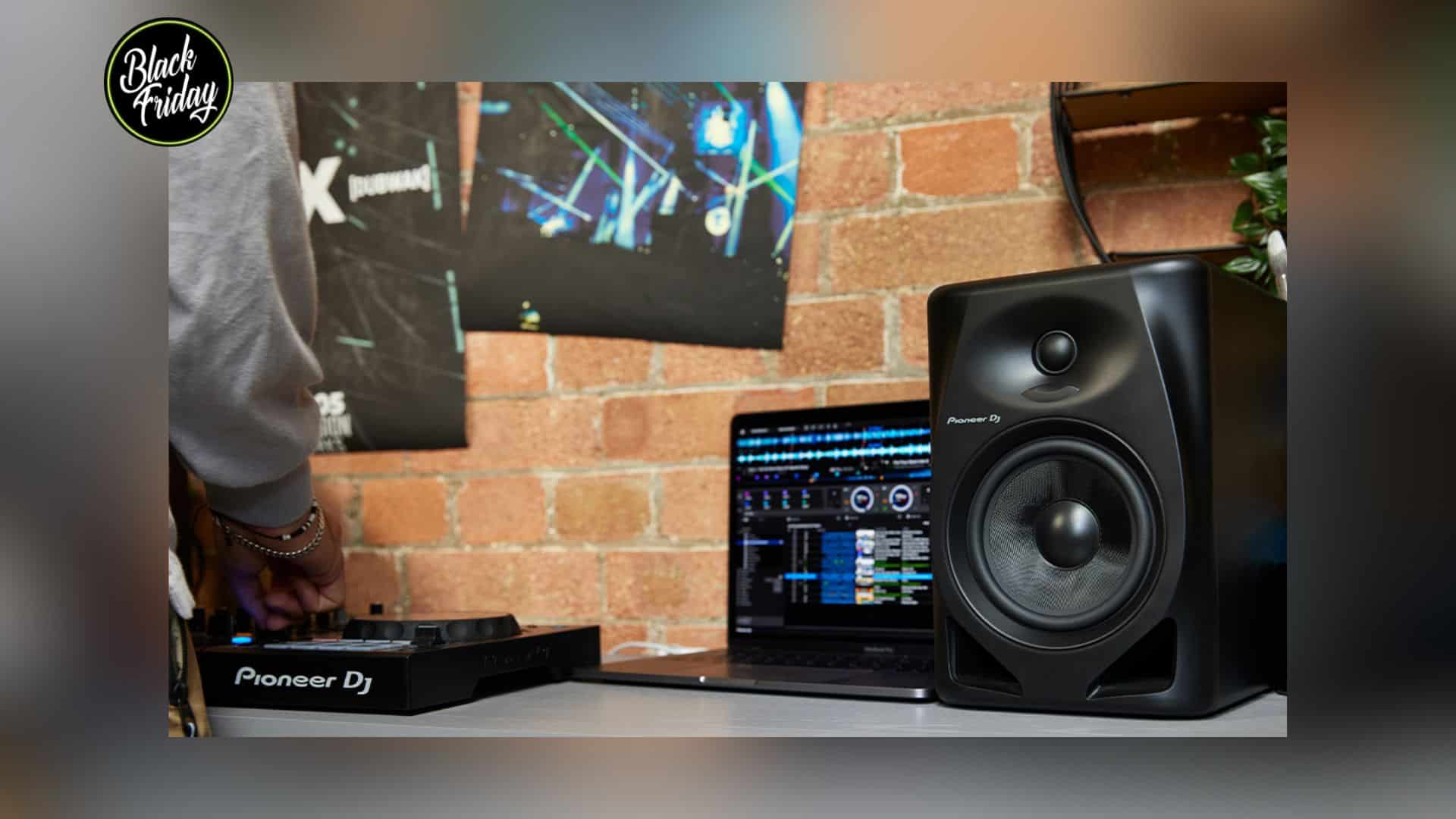 Black Friday Giveaway – Win Pioneer DJ DM-40D Studio Monitors!