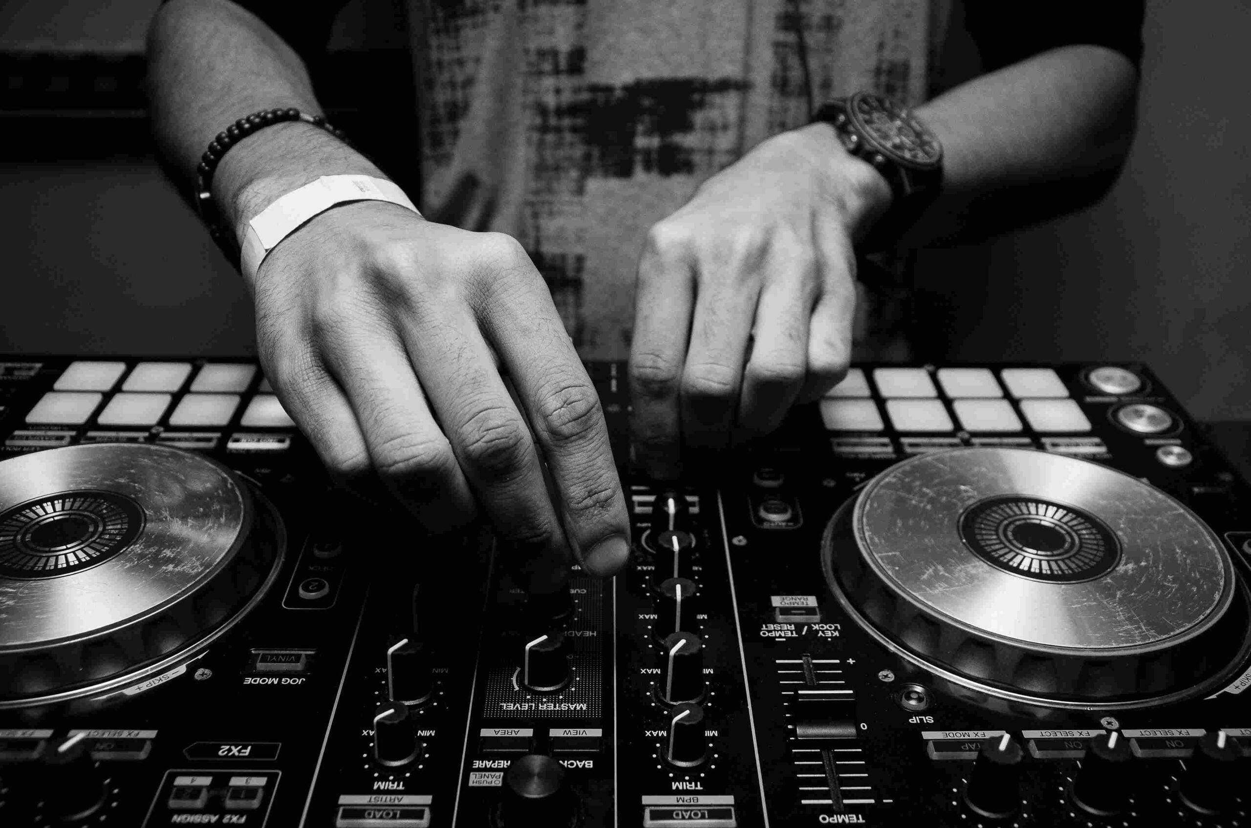 Why Understanding Music Theory Is Crucial for Modern DJs