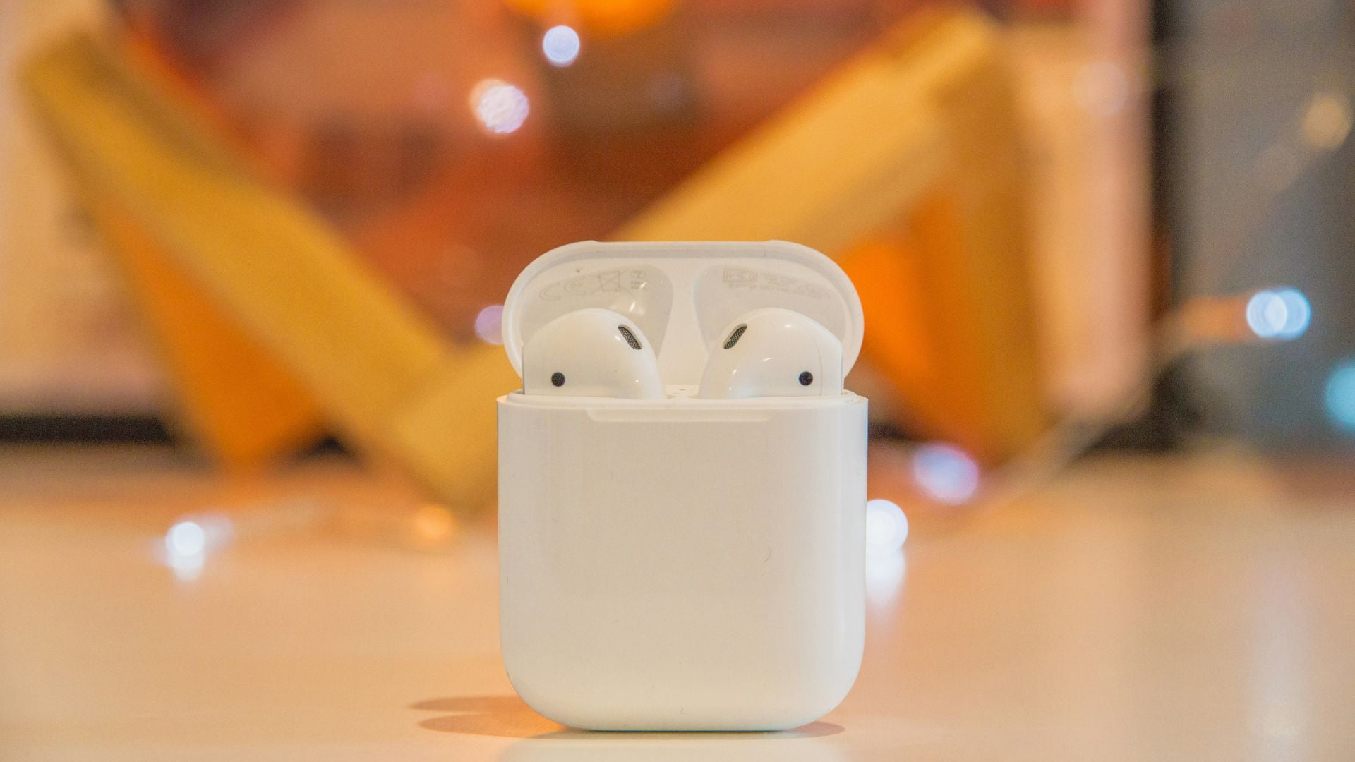 Apple AirPods: Major Updates Announced  [WWDC 2024]