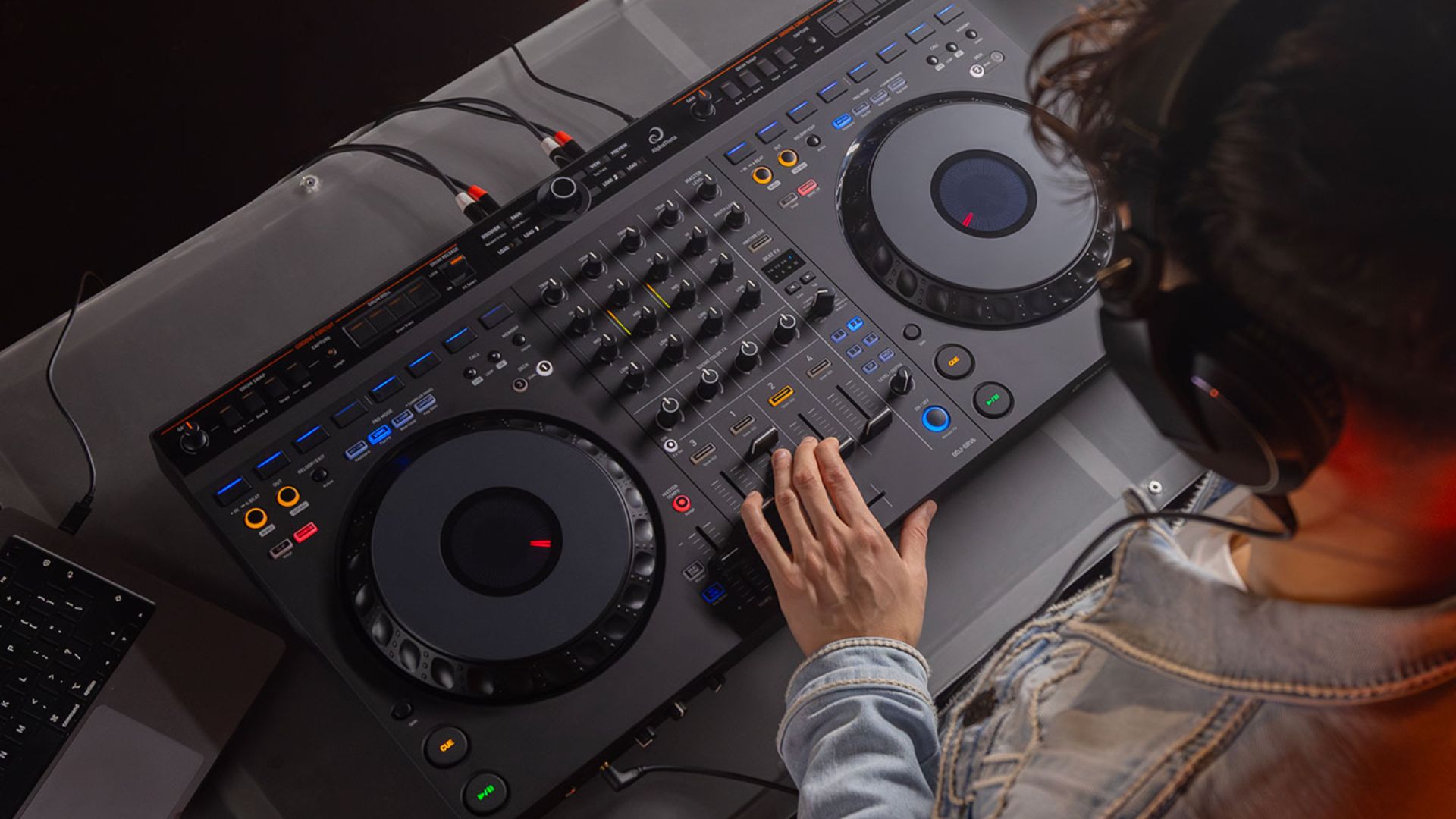 DDJ-GRV6: AlphaTheta launches new DJ controller