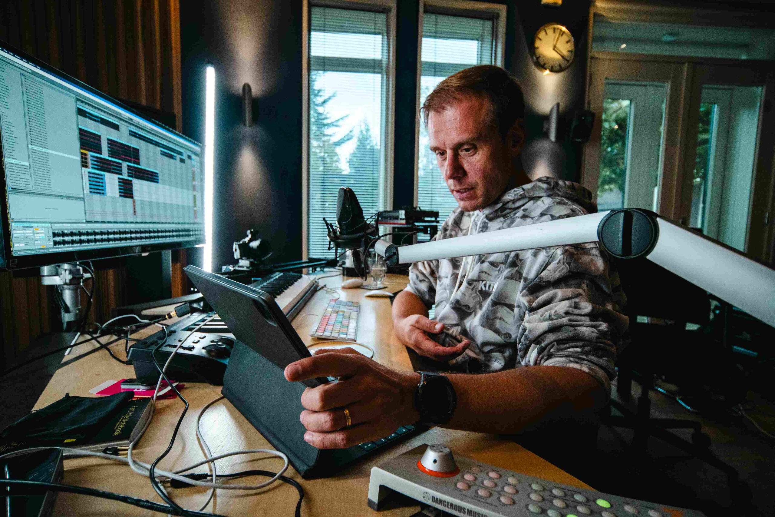 Armin van Buuren livestreams the making of the ‘A State of Trance Year Mix 2024’ album